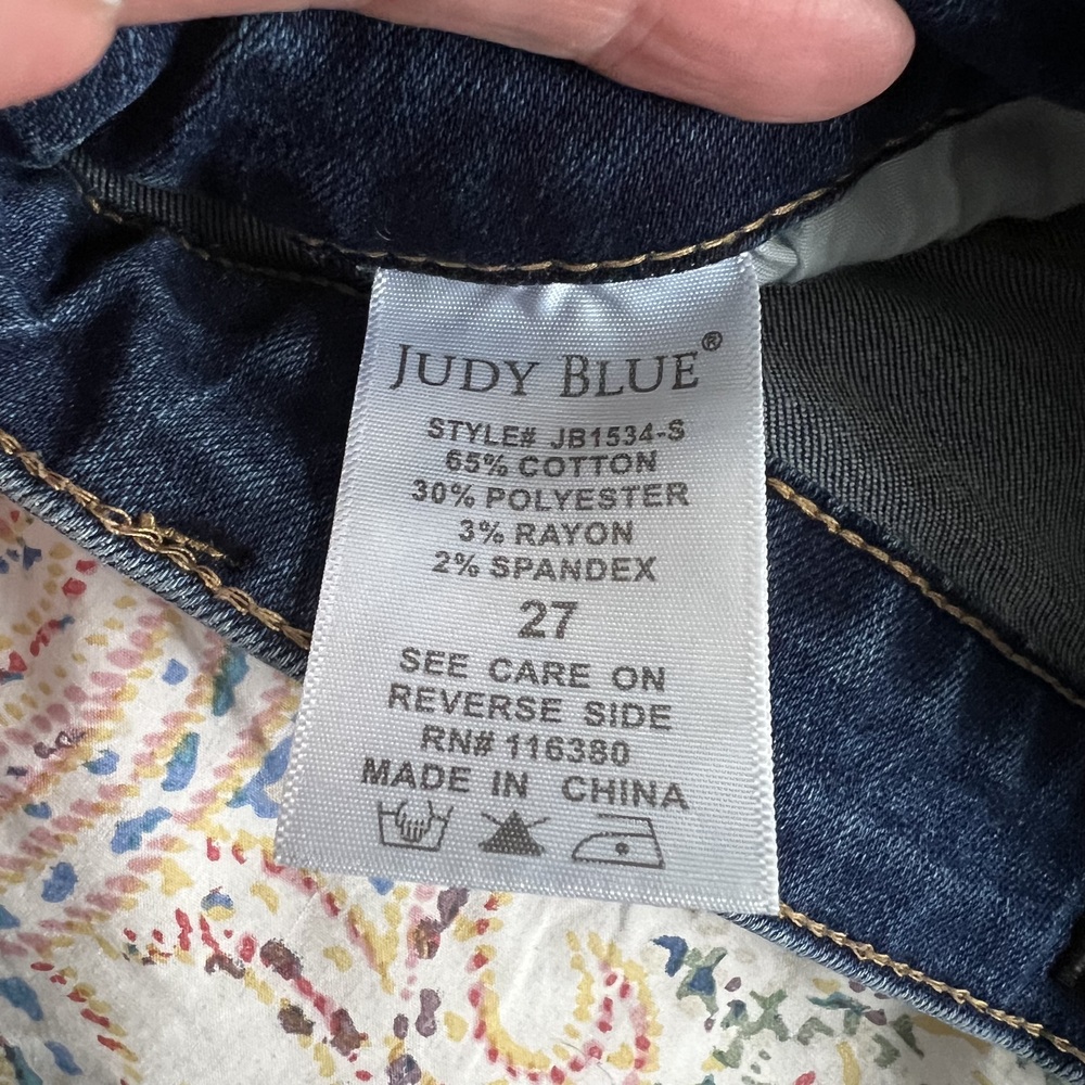 EUC Judy Blue denim cuffed shorts - Picture 2 of 6